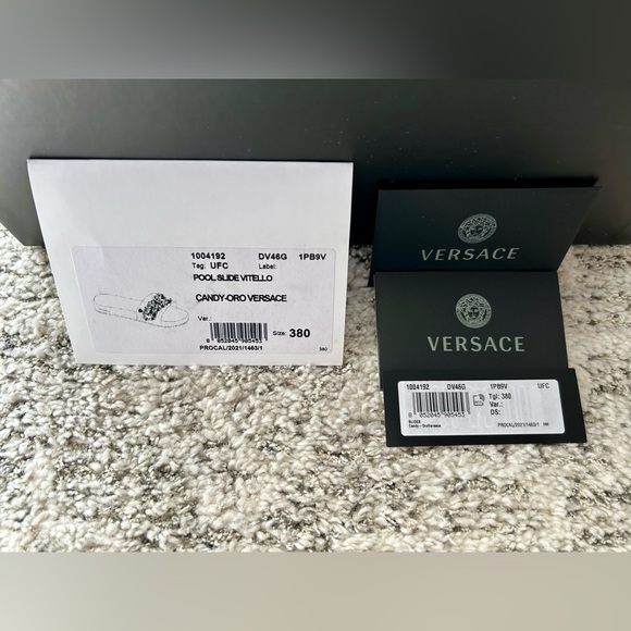 NIB Authentic Versace Slides - Picture 6 of 7